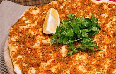 55. Lahmacun (Turkse pizza)